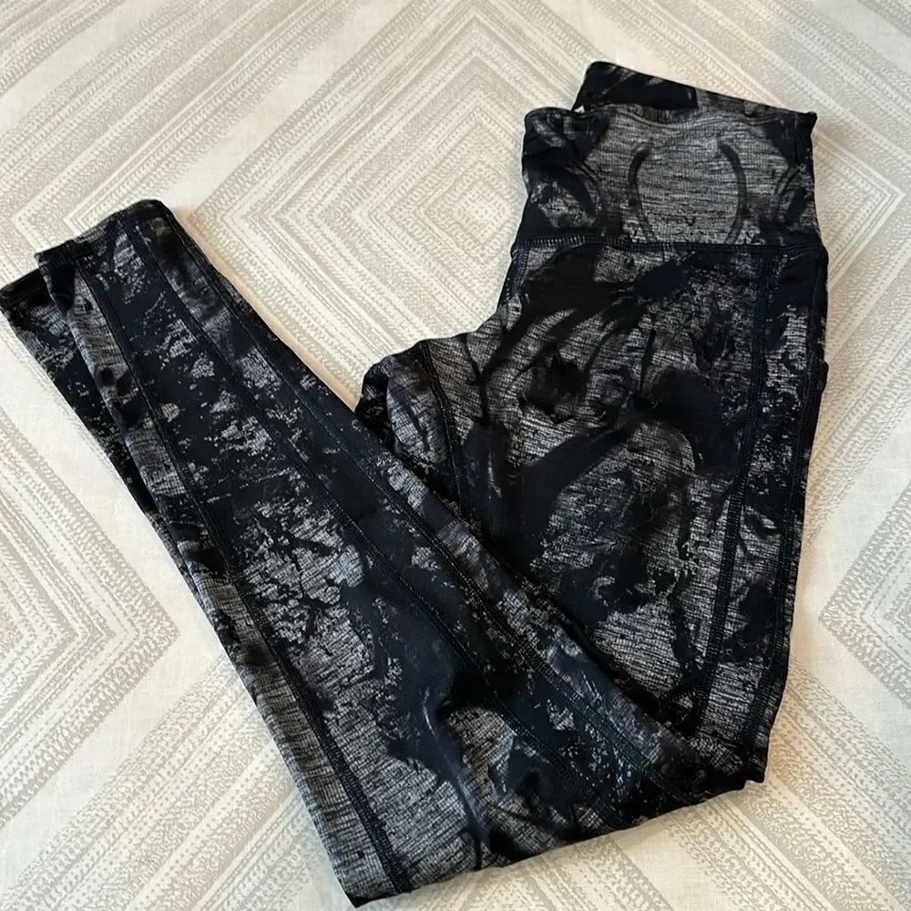 Nux Women’s Black & Grey Side Pockets Leggings
